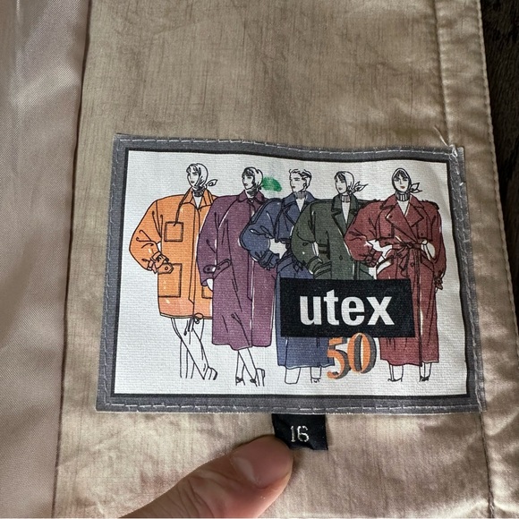 Utex Design Long Trench Coat Lightweight Lined Belt Tan Padded Shoulders Sz 16 - Picture 12 of 16